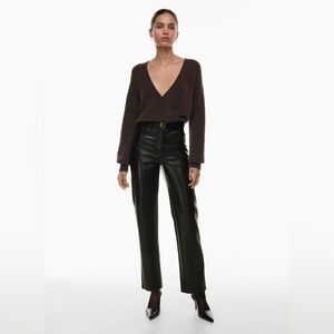 Aritzia Melina high-rise pants in size 4